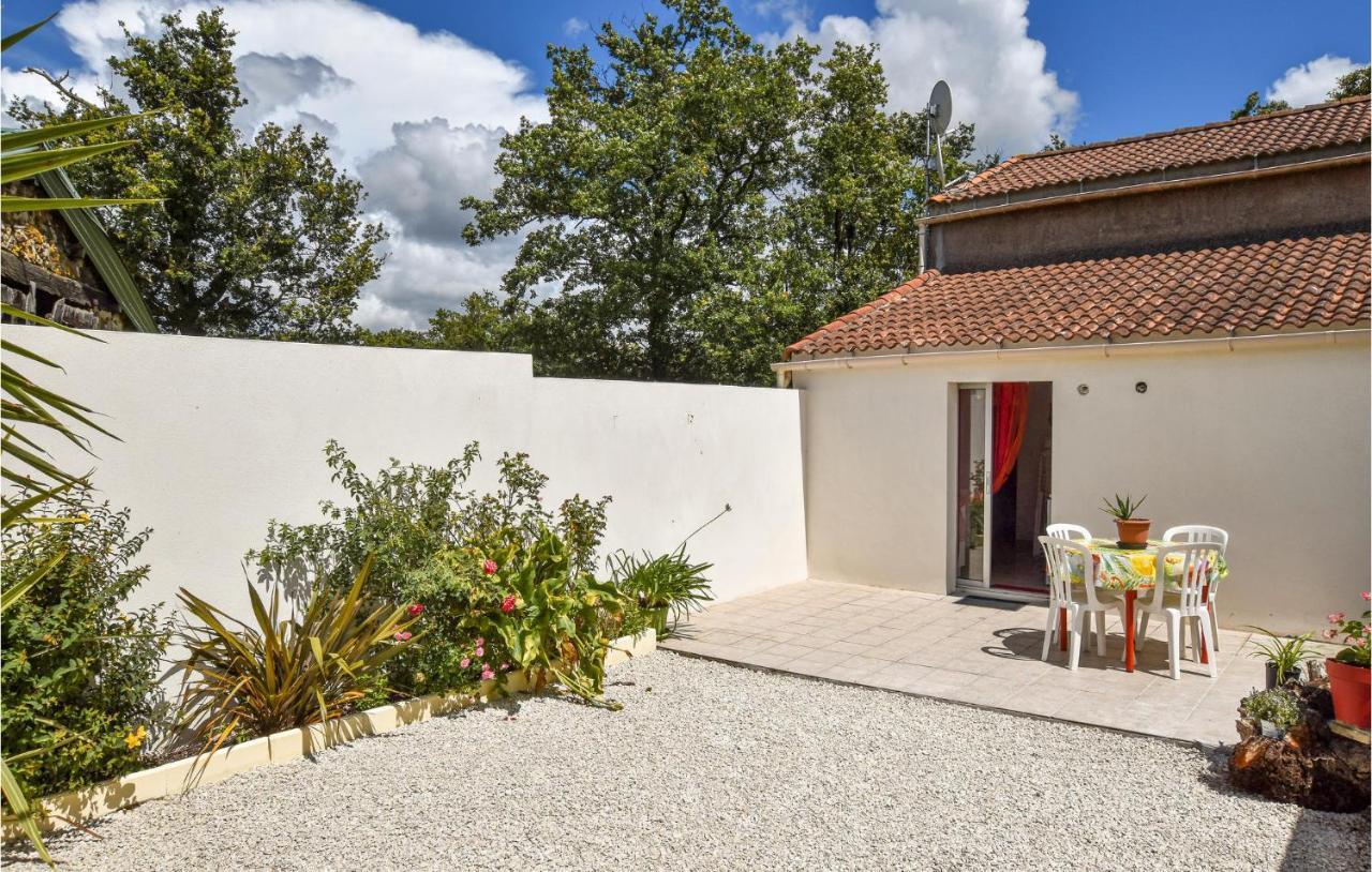 2 Bedroom Lovely Home In St Avaugourd Des Lande Saint-Avaugourd-des-Landes Екстериор снимка