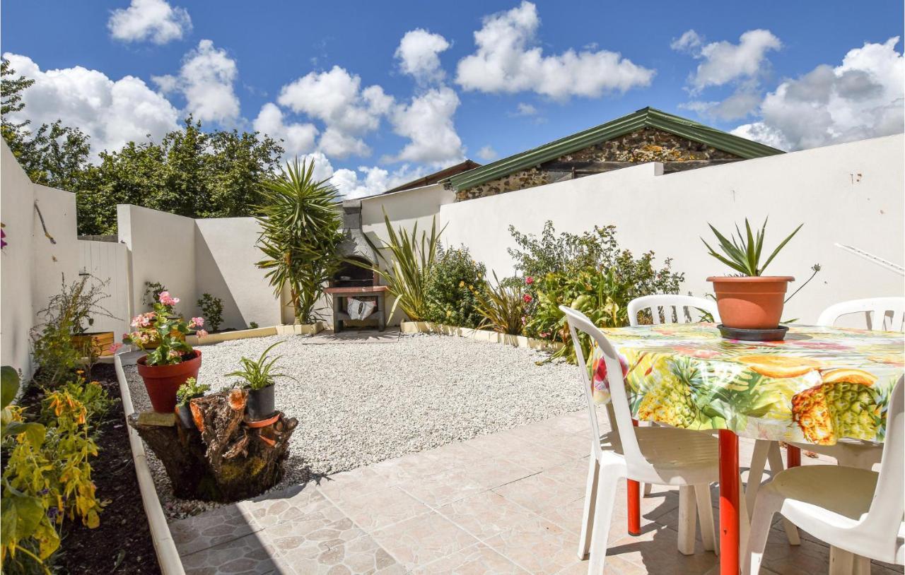 2 Bedroom Lovely Home In St Avaugourd Des Lande Saint-Avaugourd-des-Landes Екстериор снимка